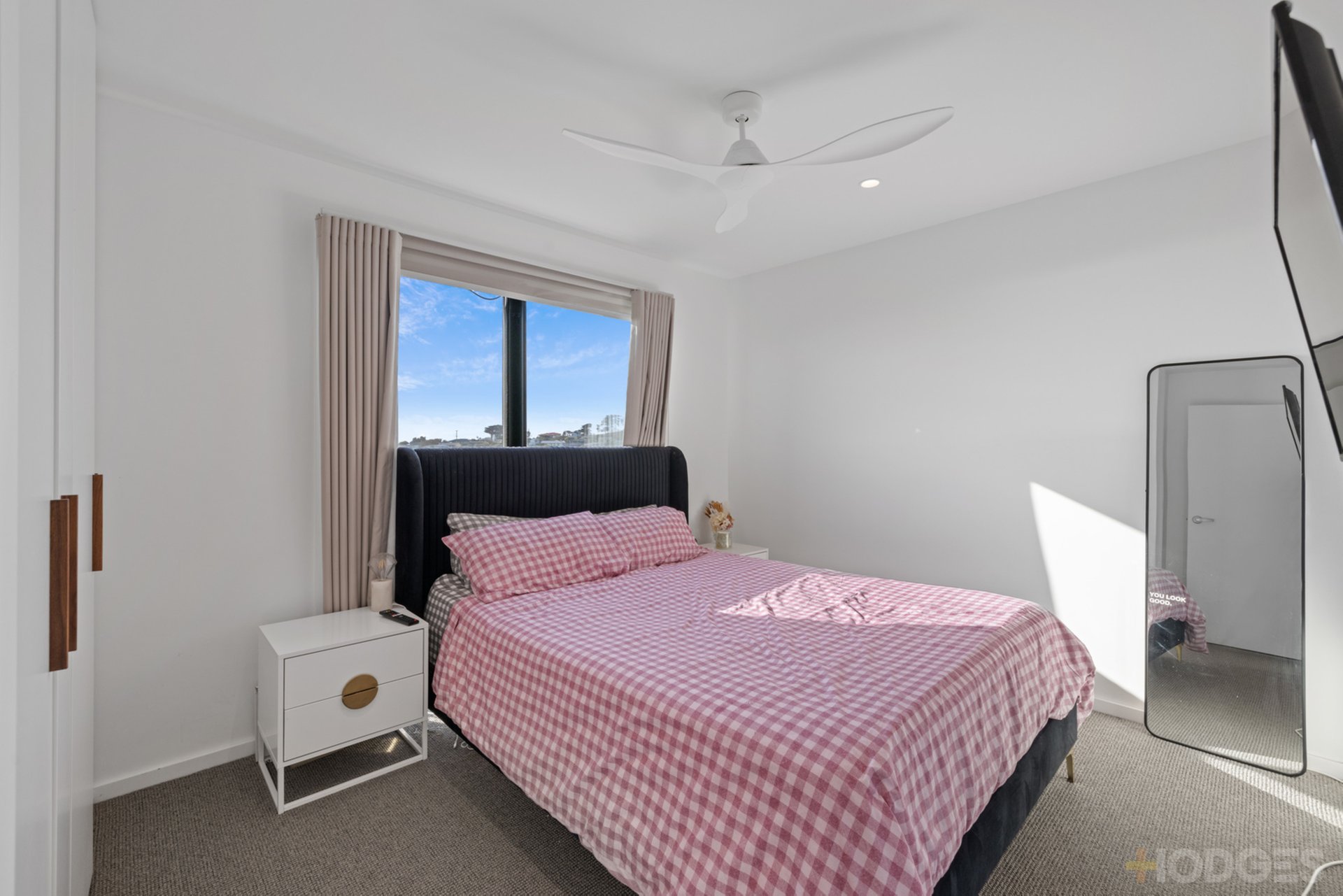 4 Earlshall Drive San Remo