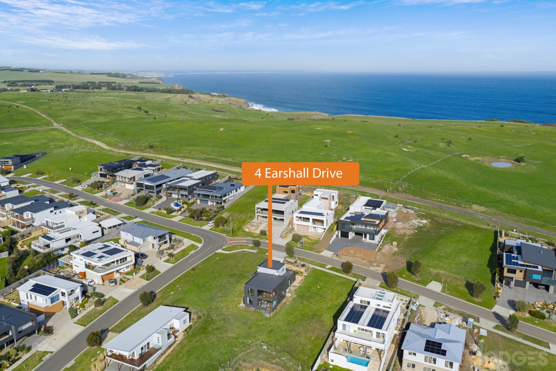 4 Earlshall Drive San Remo