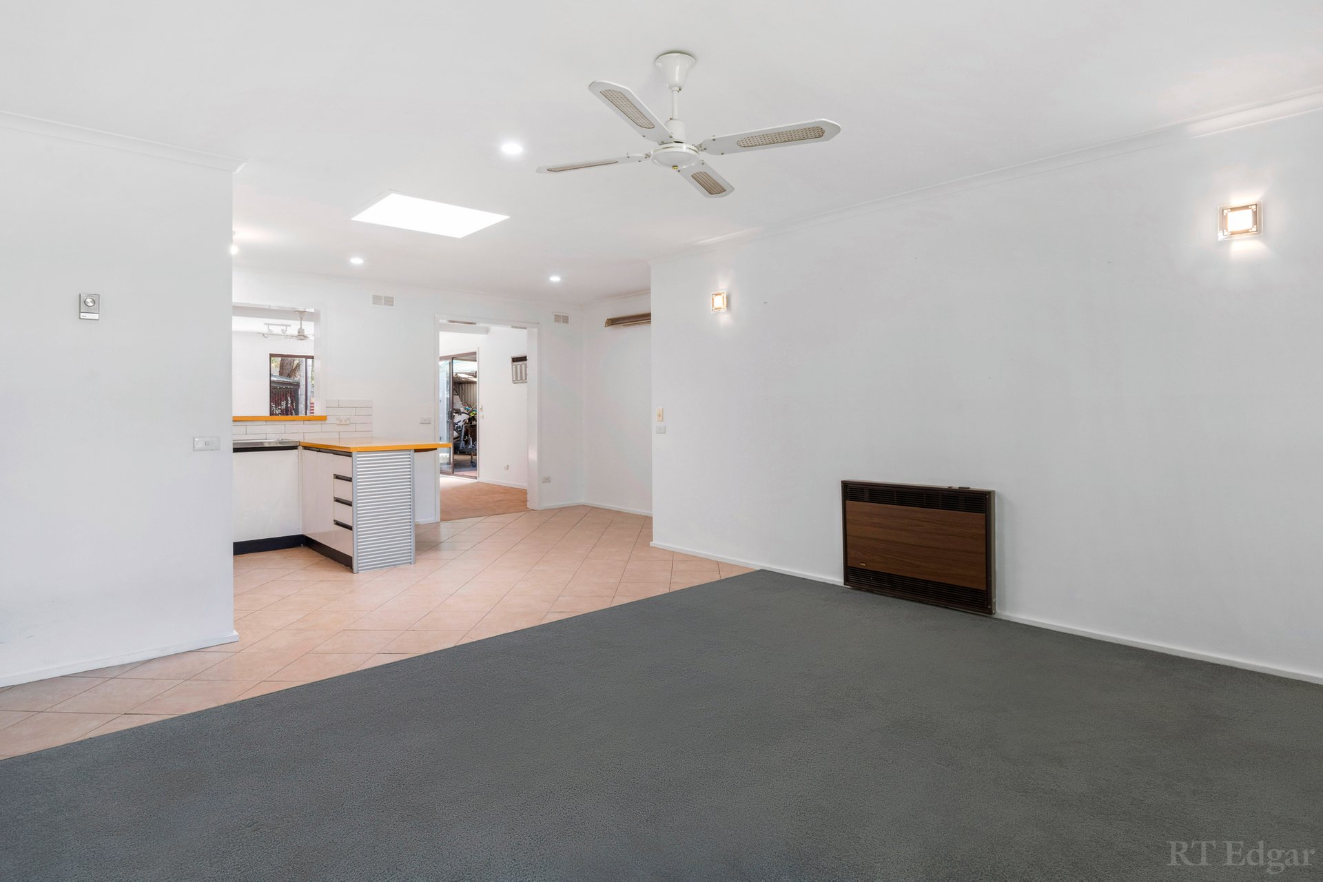 Property Gallery Thumbnail 3