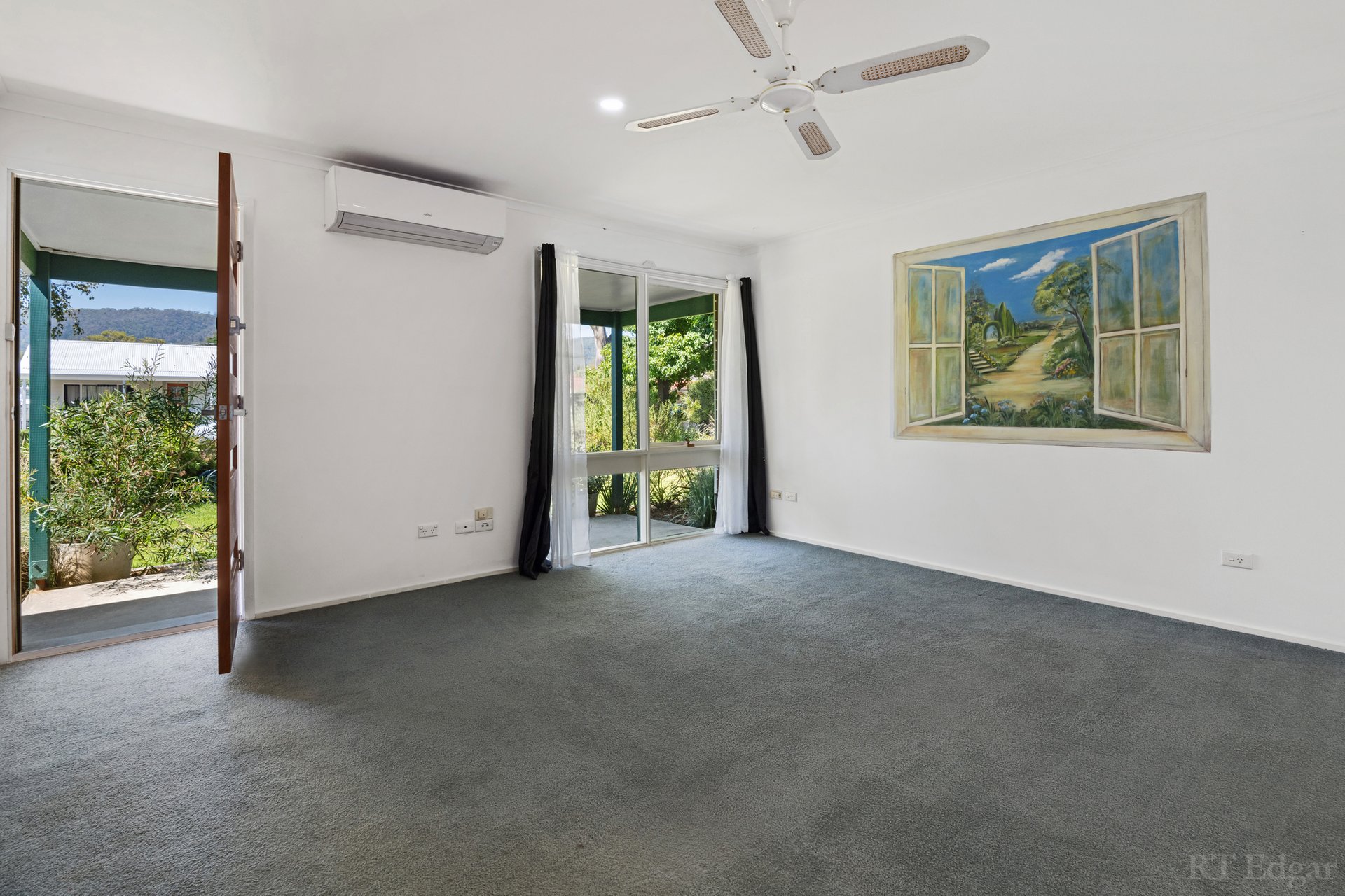 Property Gallery Thumbnail 4