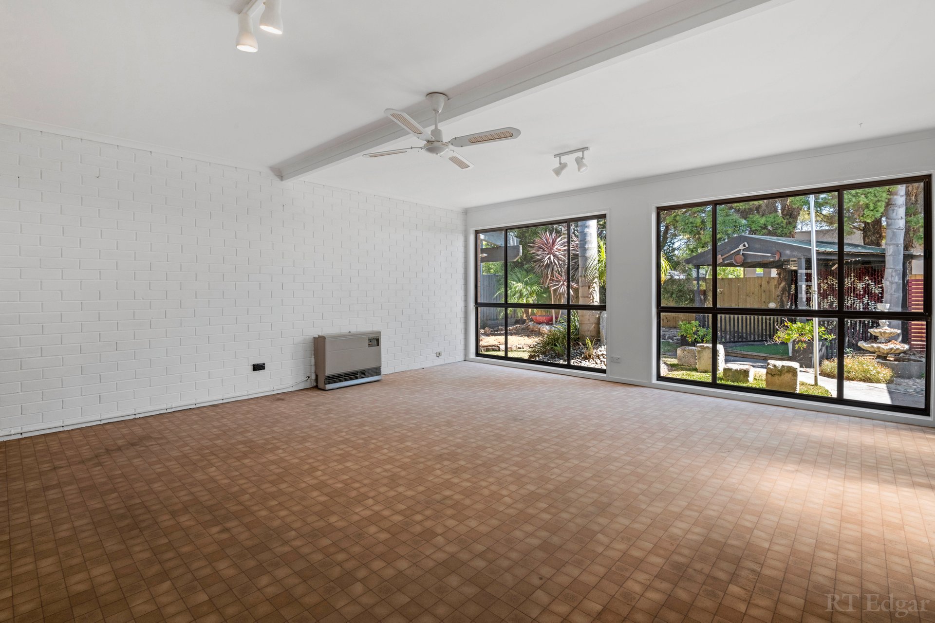 Property Gallery Thumbnail 8