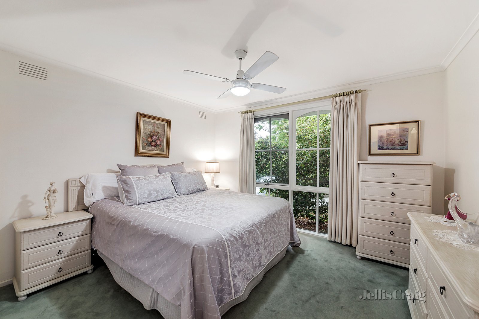 4 Europa Court, Wheelers Hill image 6