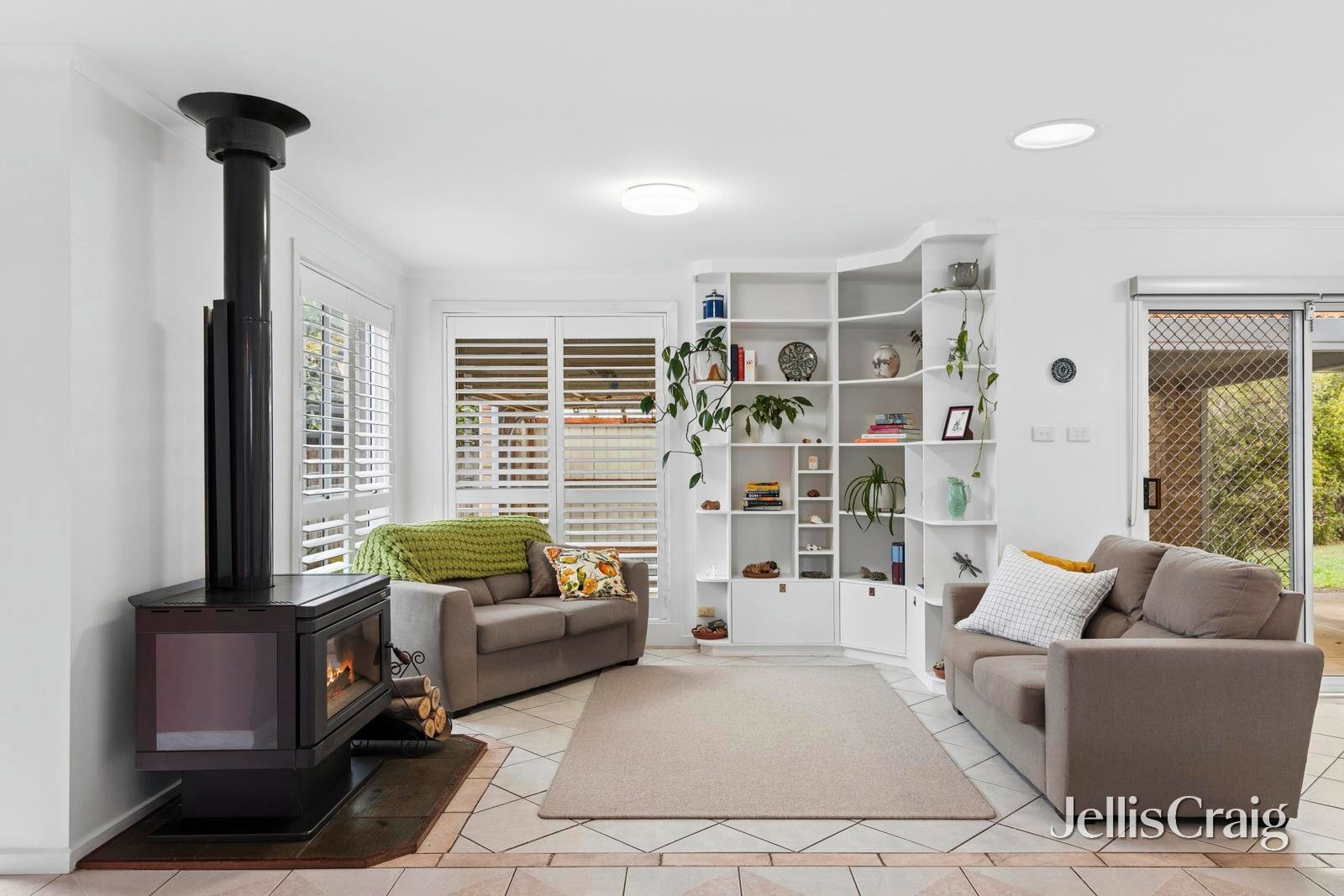 4 Fern Court, Woodend image 2