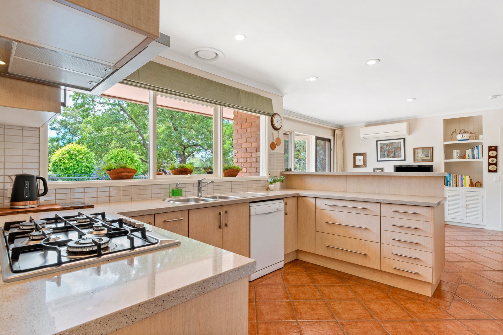 Property Gallery Thumbnail 3