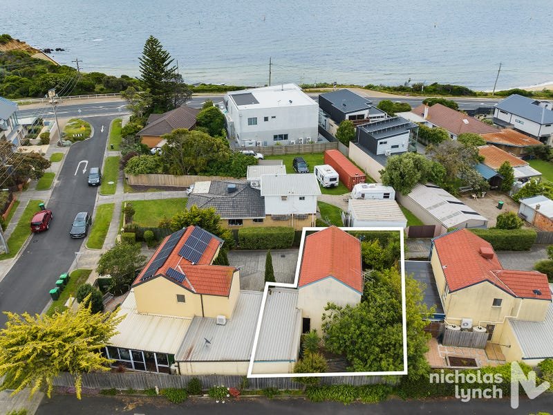 Property Gallery Thumbnail 11