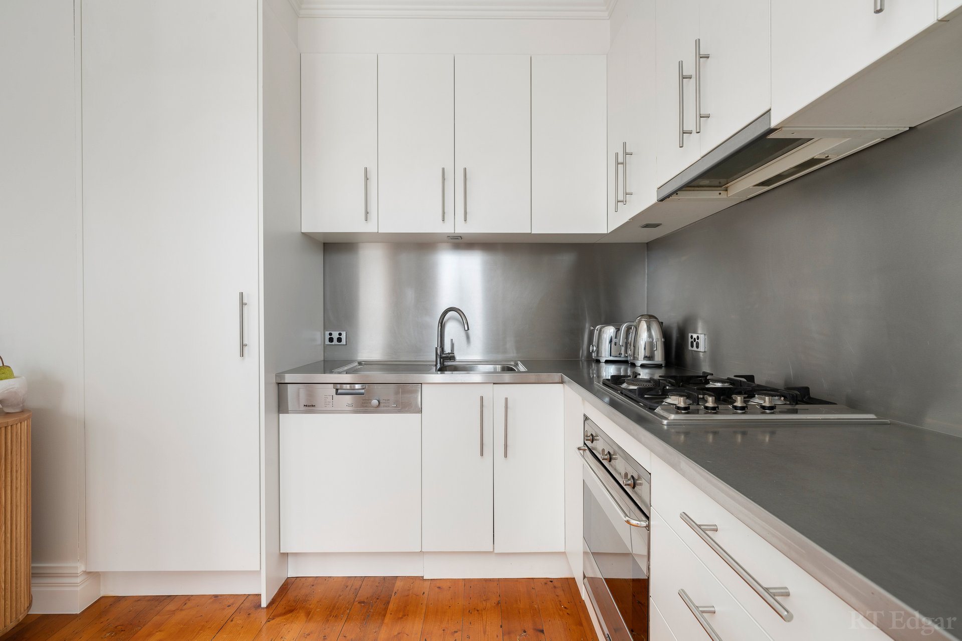 Property Gallery Thumbnail 9