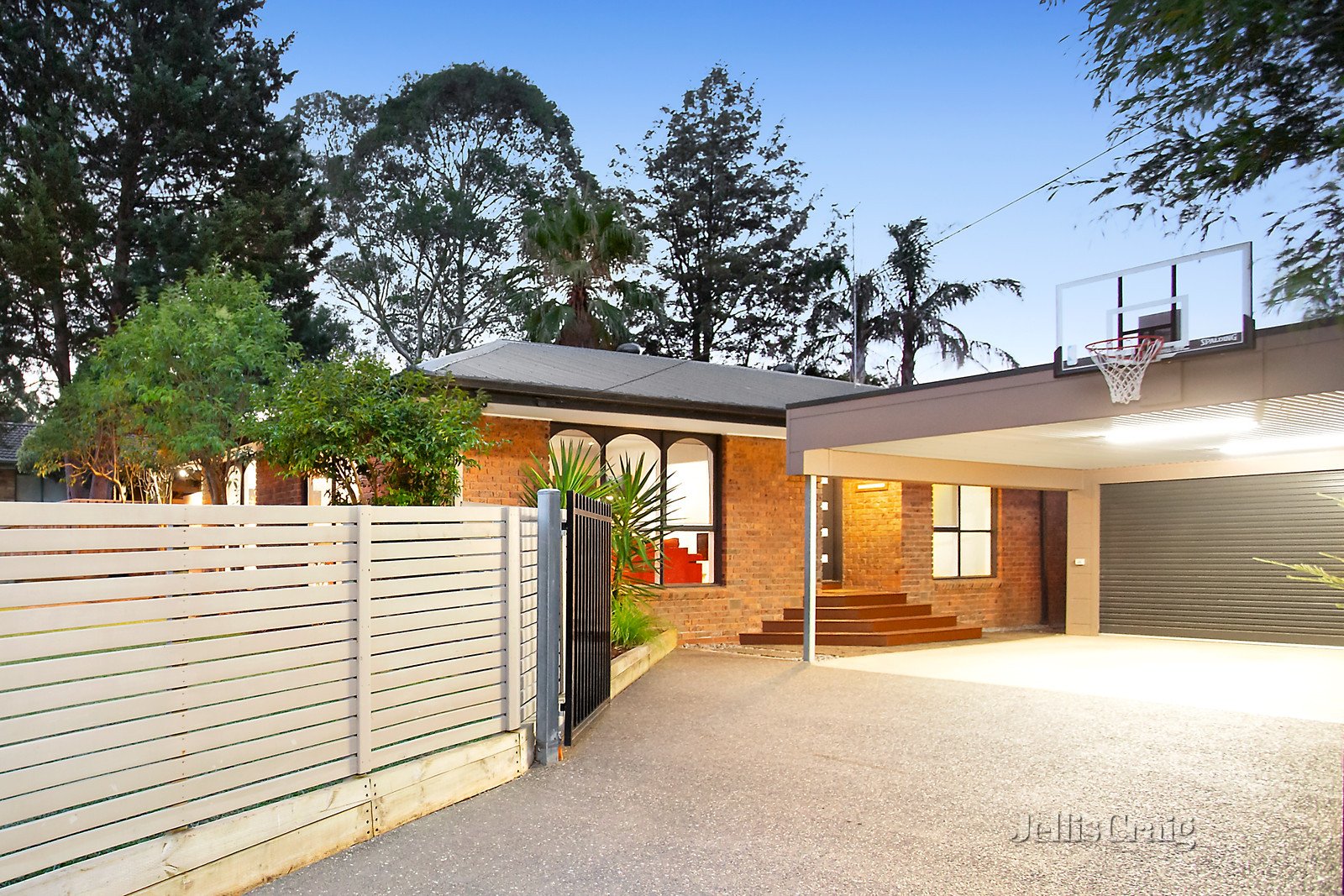 4 Fossickers Way, Warrandyte image 9