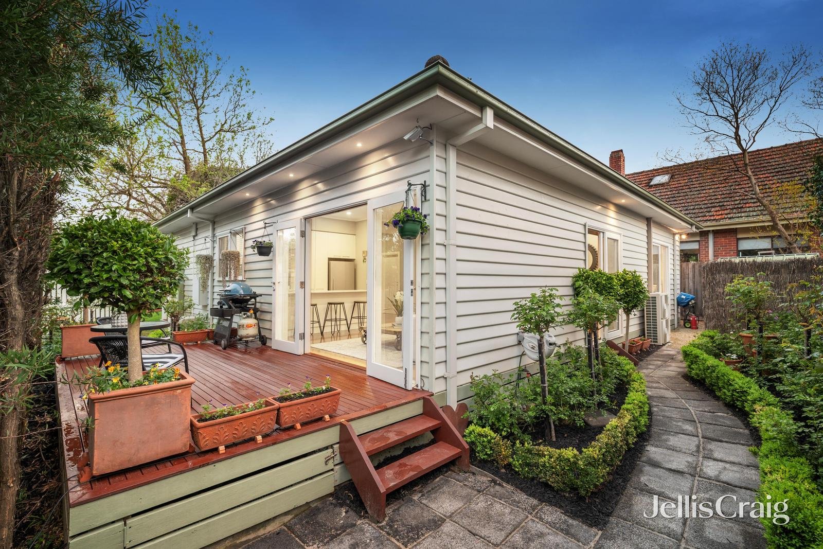 4 Francis Street, Blackburn image 10