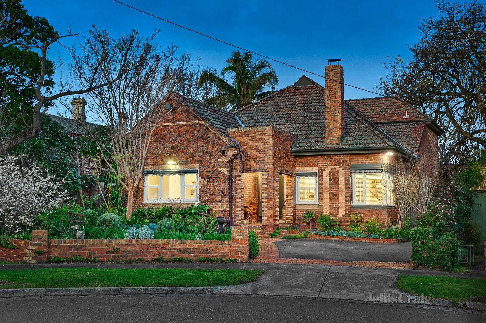 4 Franks Grove, Kew image 1