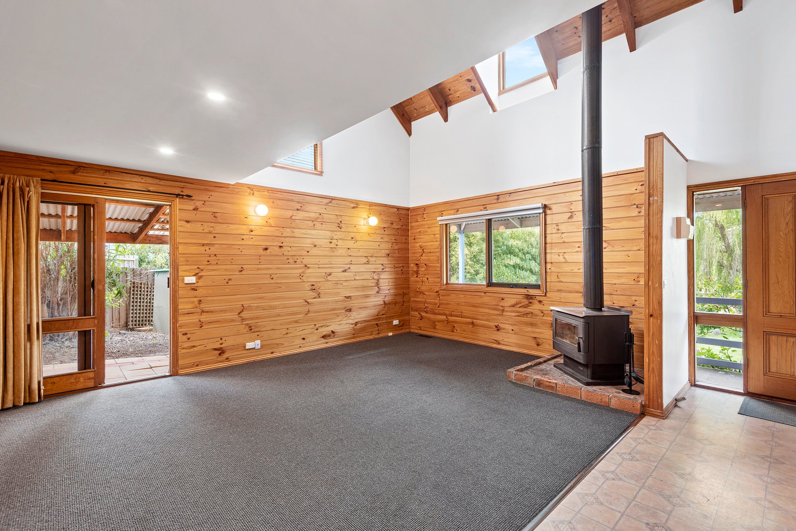 Property Gallery Thumbnail 4