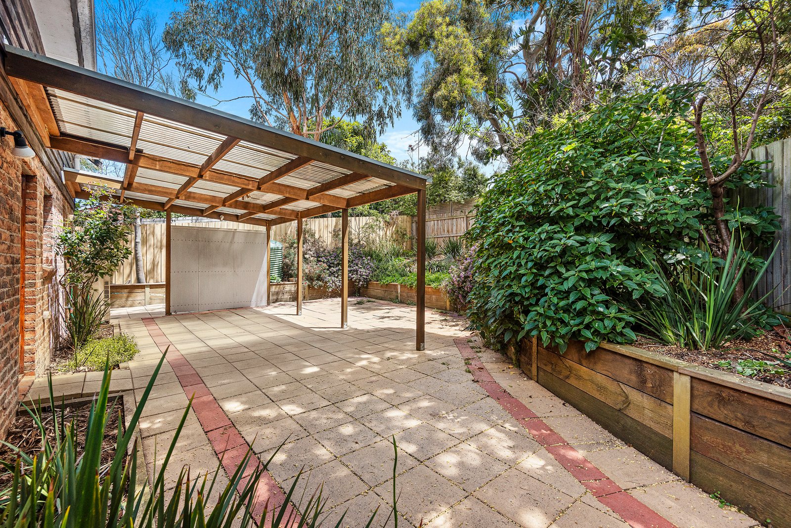 Property Gallery Thumbnail 8