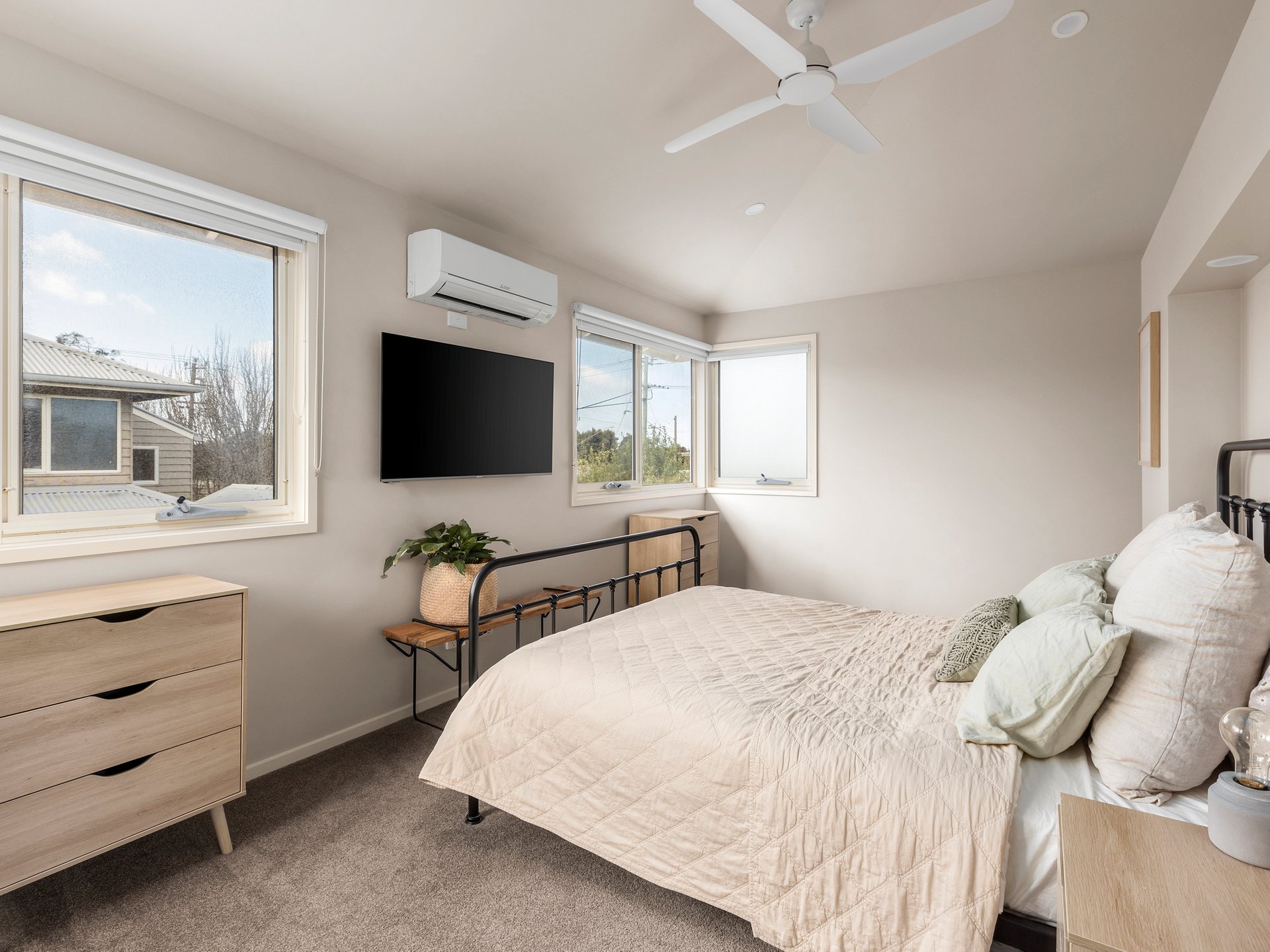 Property Gallery Thumbnail 7