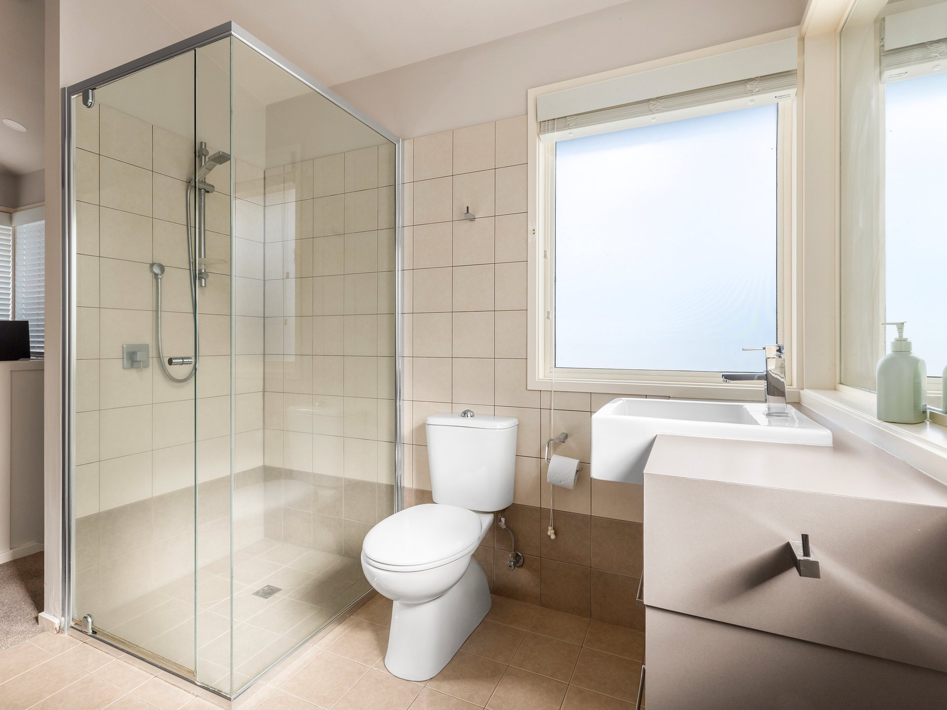 Property Gallery Thumbnail 8