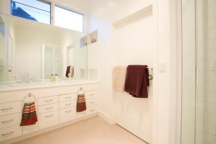 Property Gallery Thumbnail 6