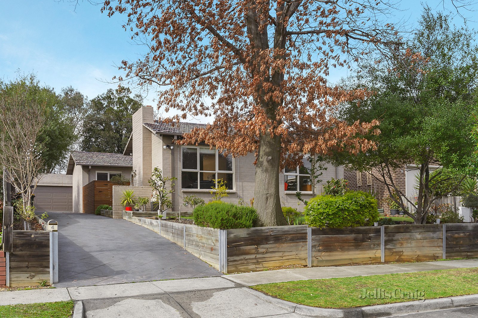 4 Gilbert Street, Bulleen image 1