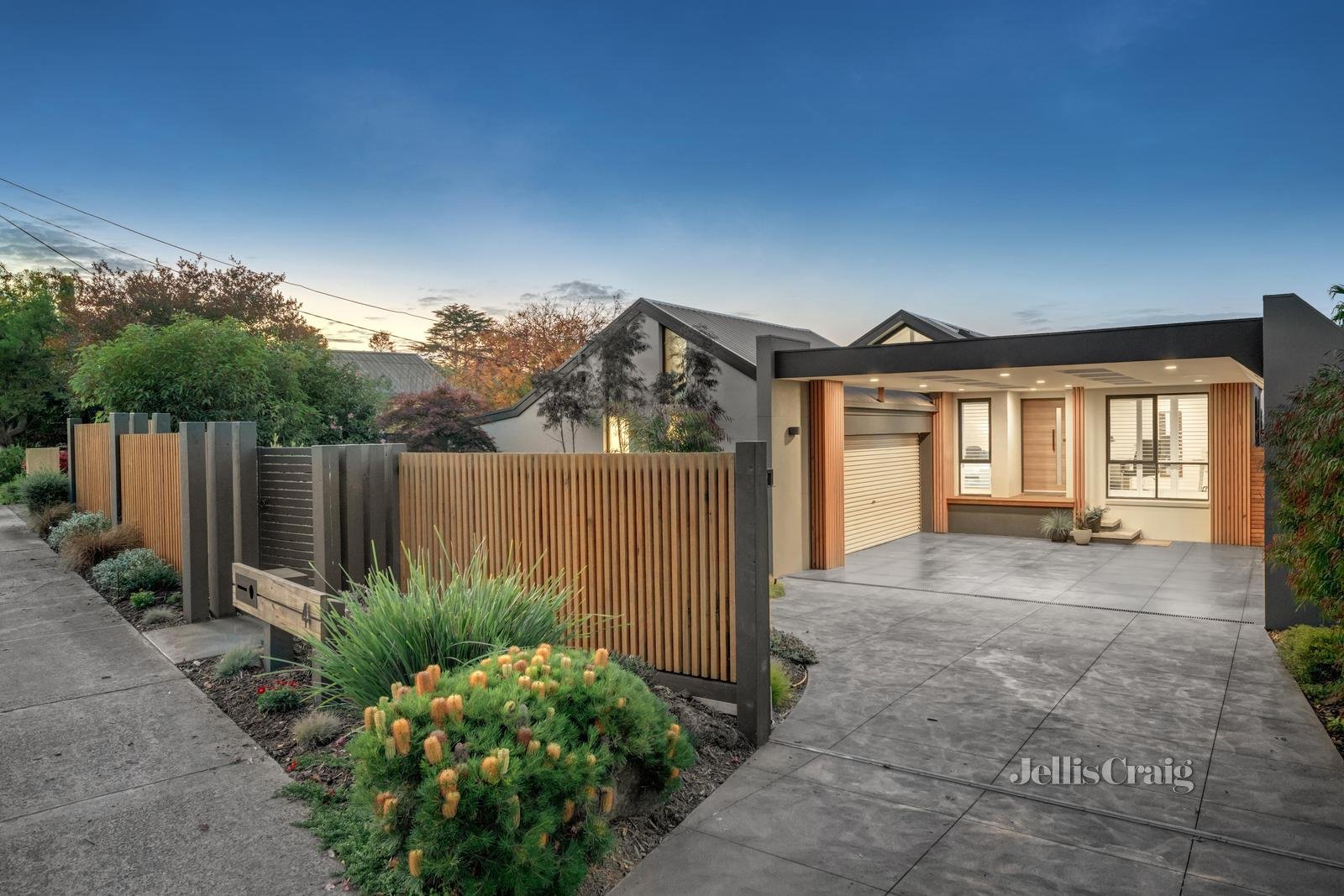 4 Glen Court, Glen Waverley image 11