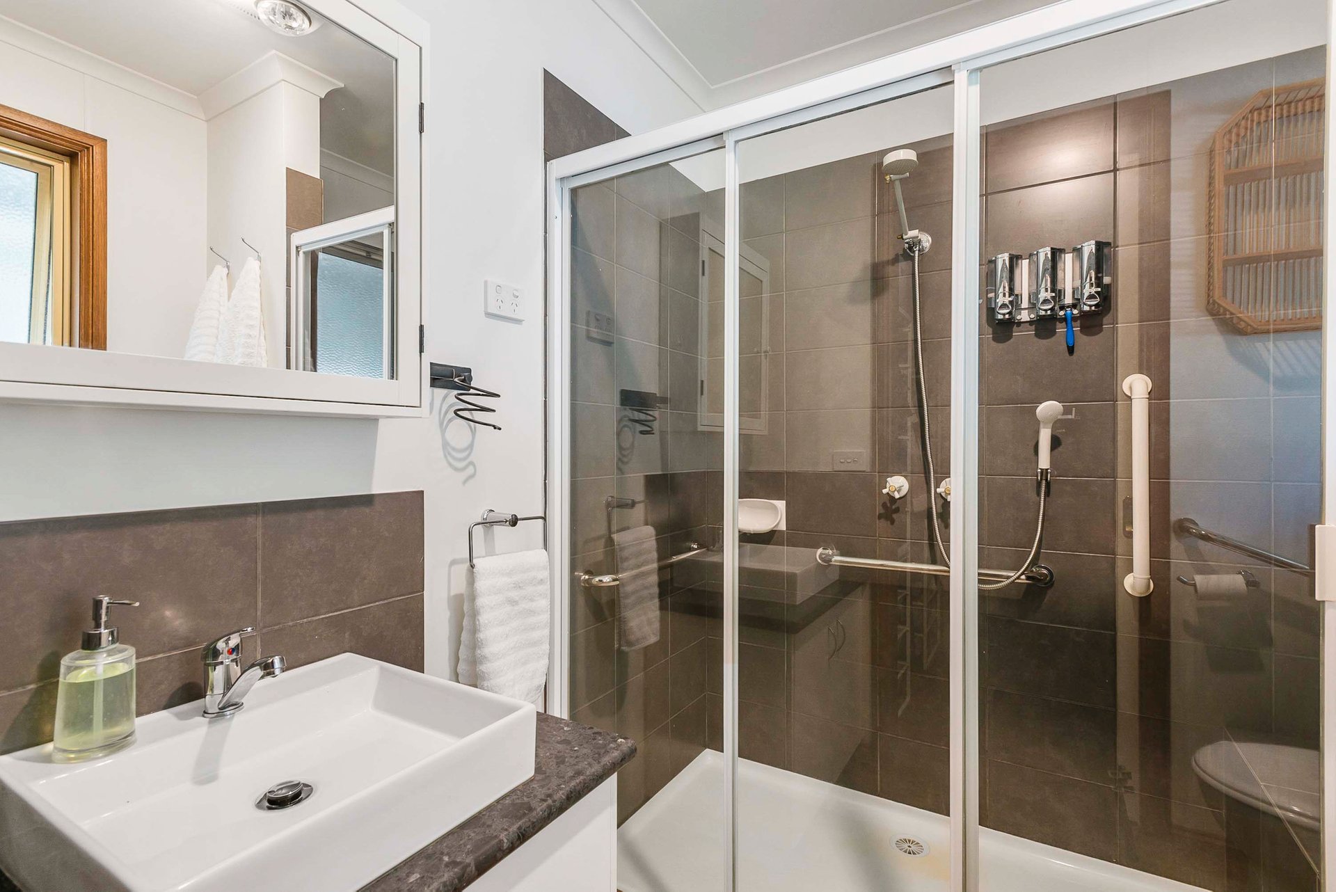 Property Gallery Thumbnail 7