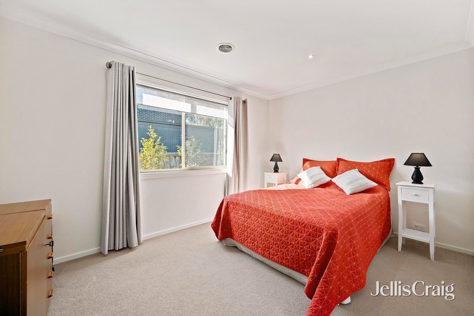 4 Glendarragh Road, Templestowe image 8