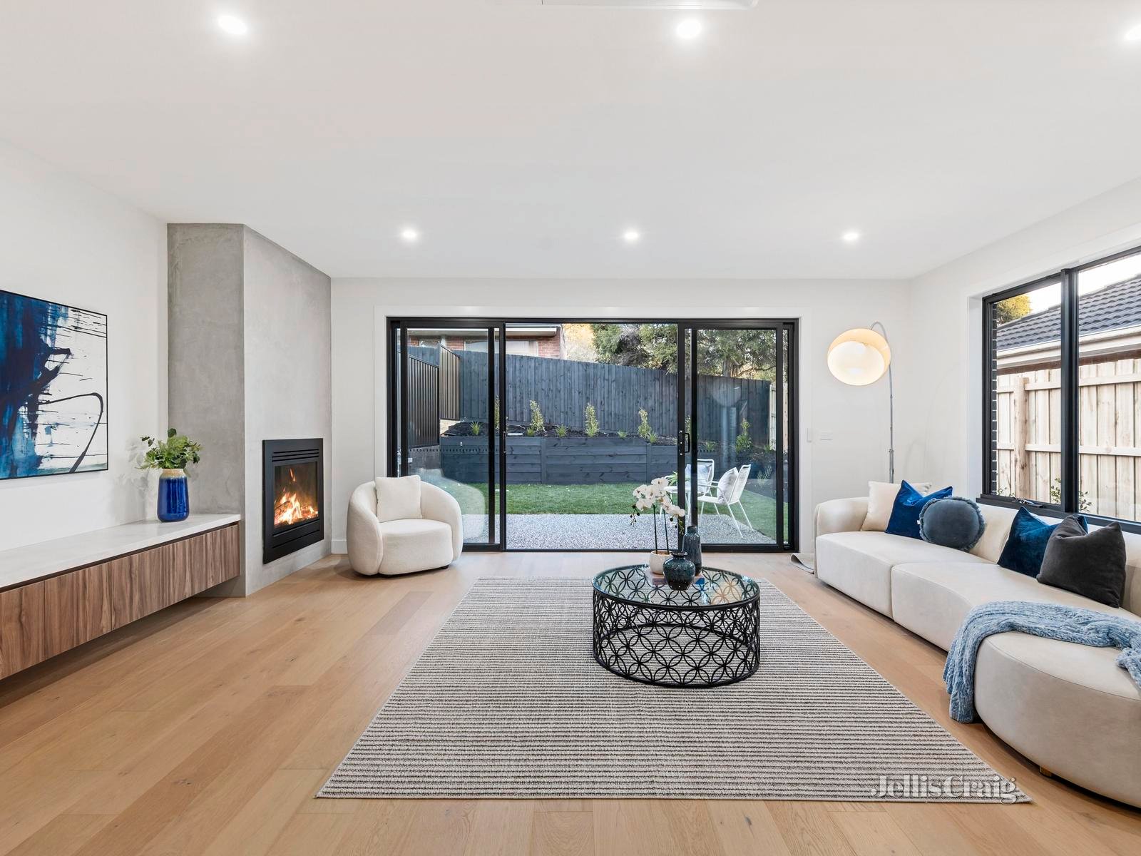 4 Glenview Road, Doncaster East image 2