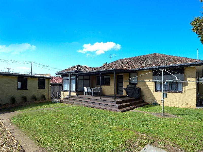 4 Glenys Court, Belmont image 8