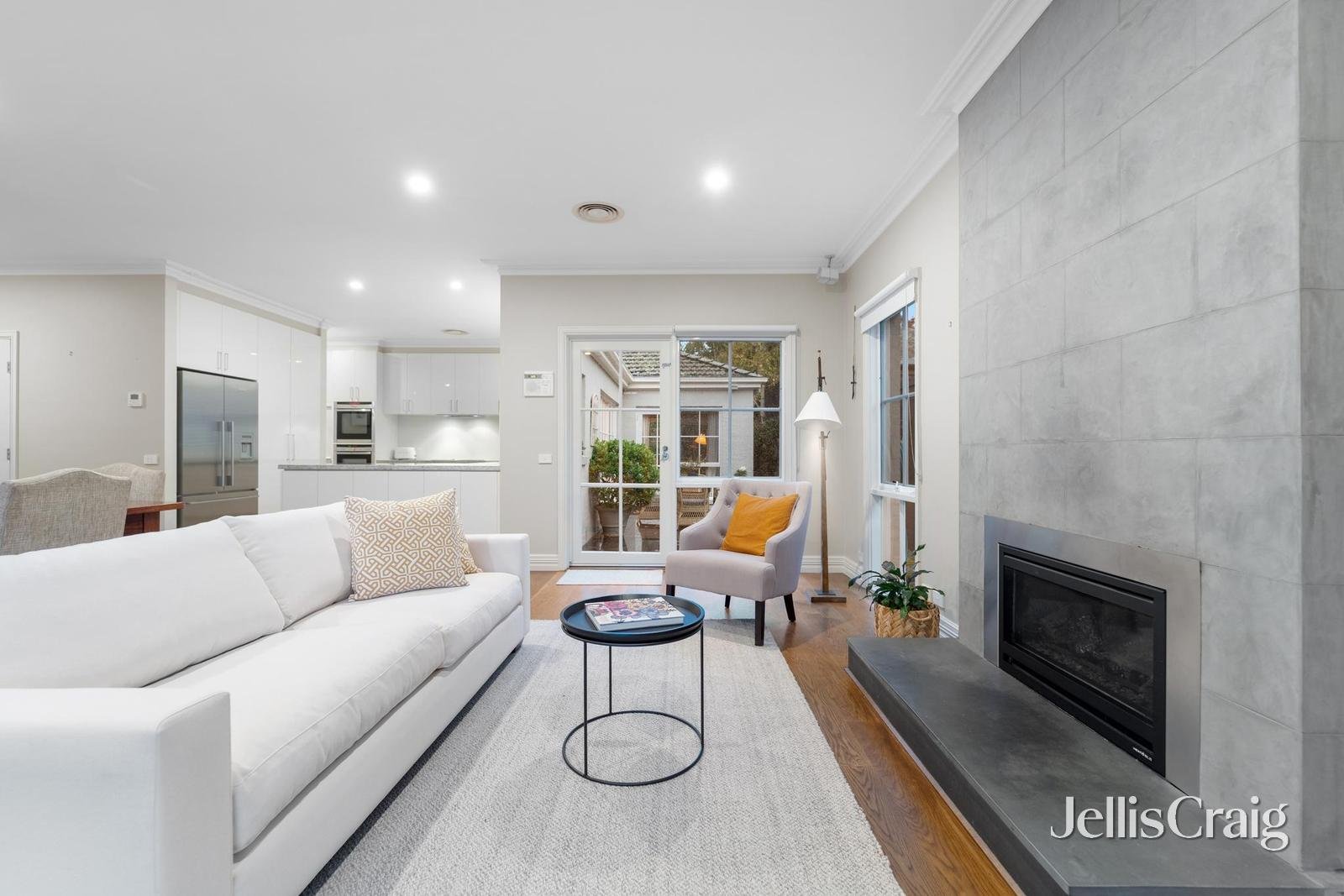 4 Gordon Crescent, Blackburn image 9