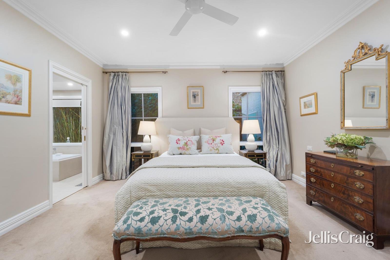 4 Gordon Crescent, Blackburn image 10