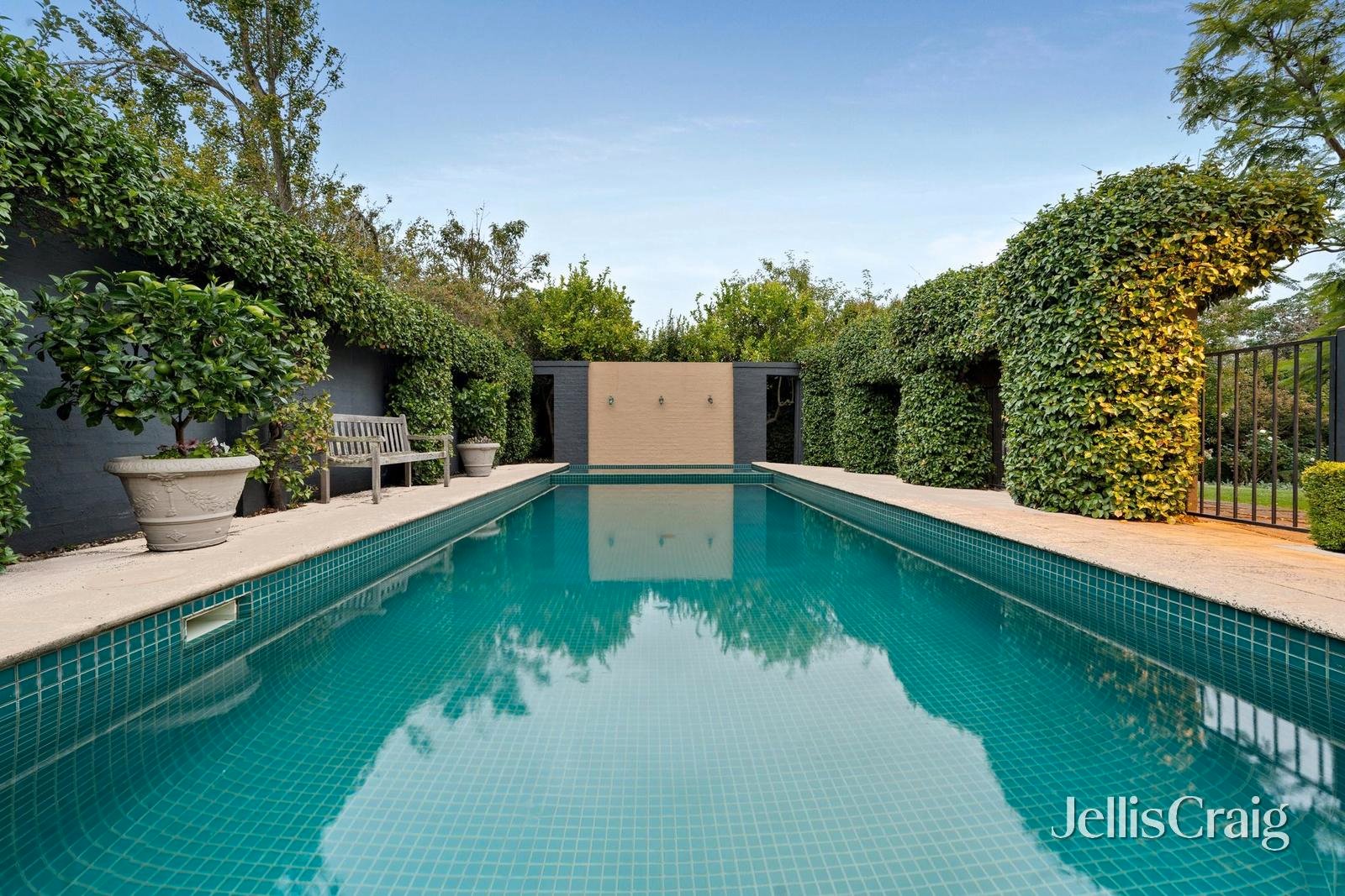 4 Gordon Crescent, Blackburn image 16