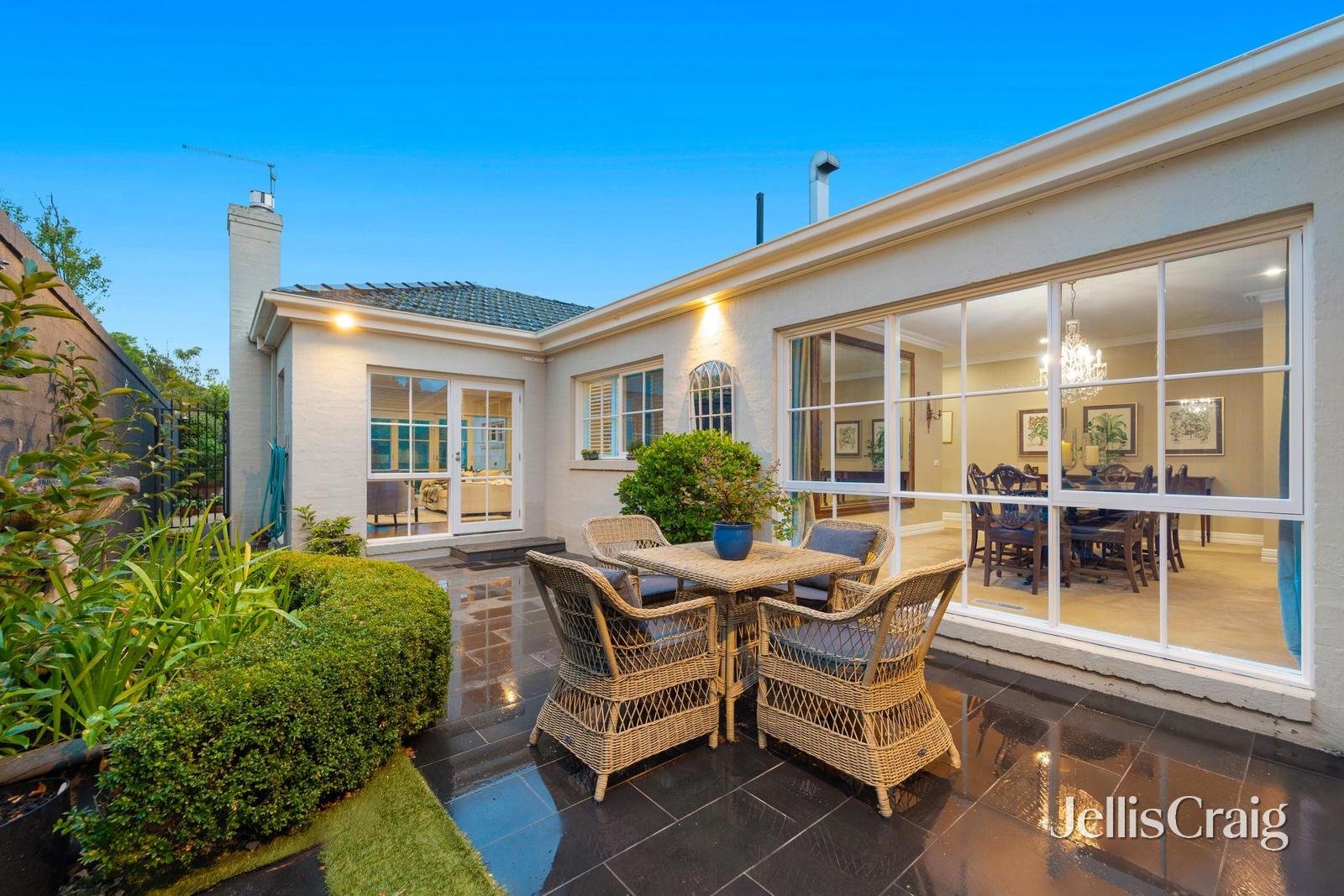 4 Gordon Crescent, Blackburn image 18