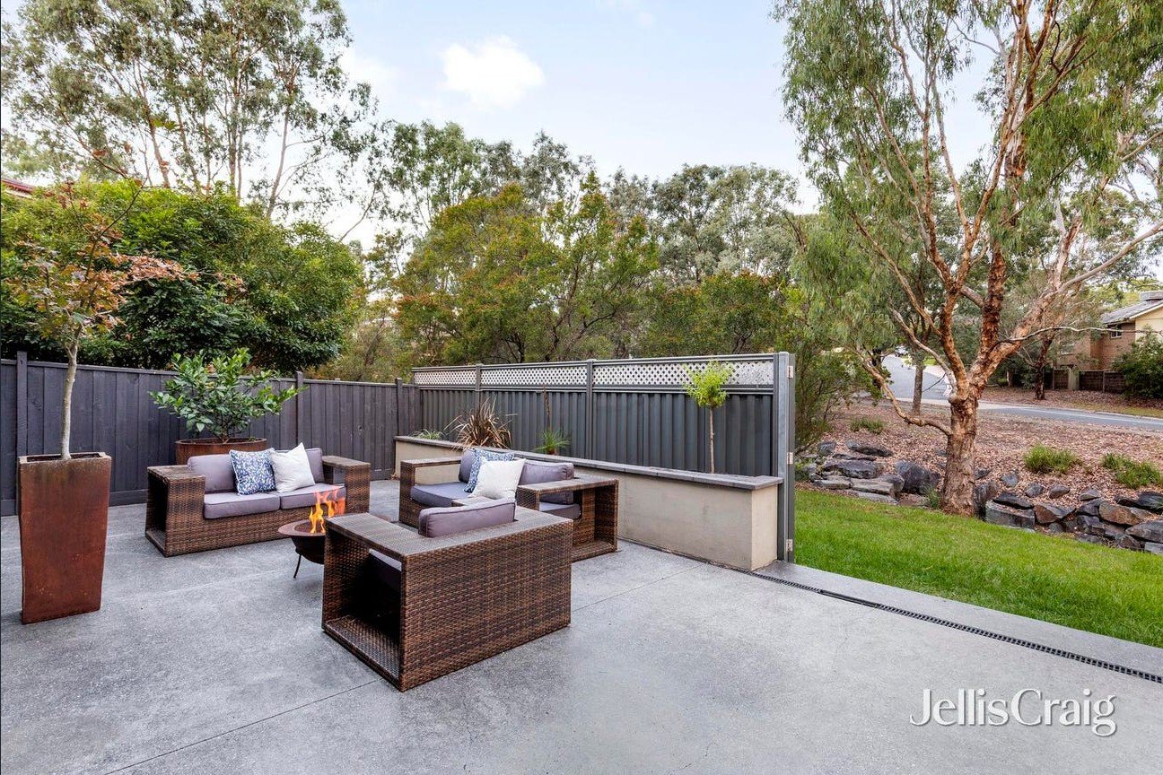 4 Goulburn Grove, Yallambie image 12