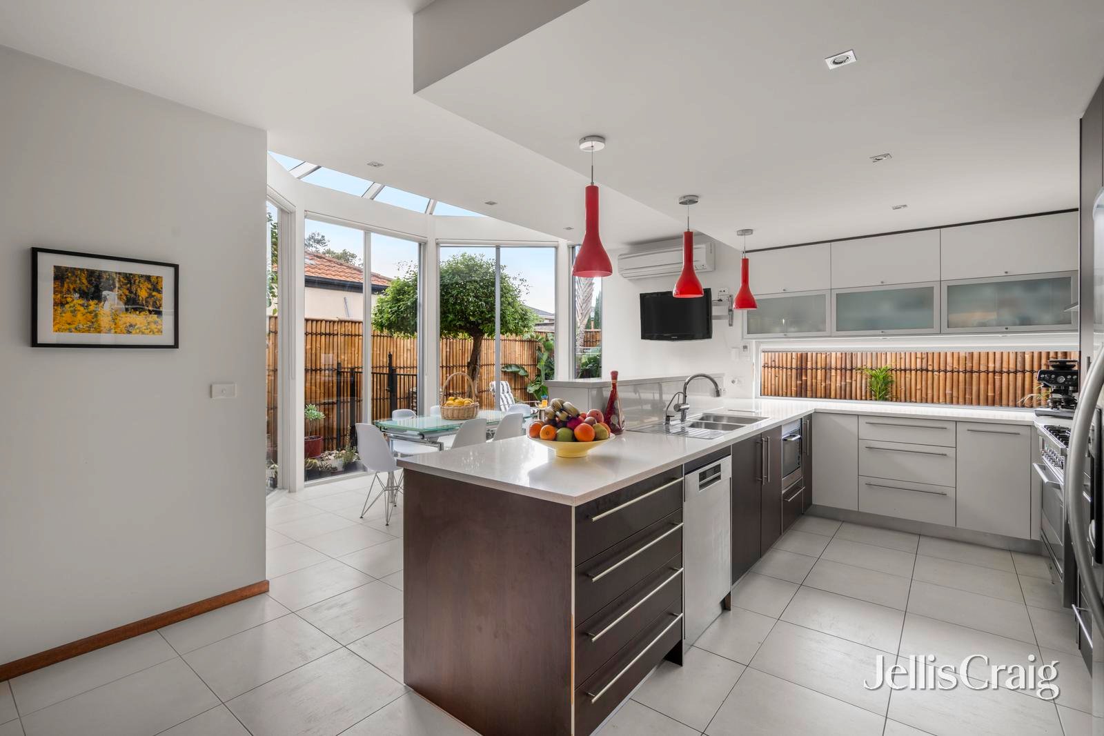 4 Governors Road, Coburg image 3