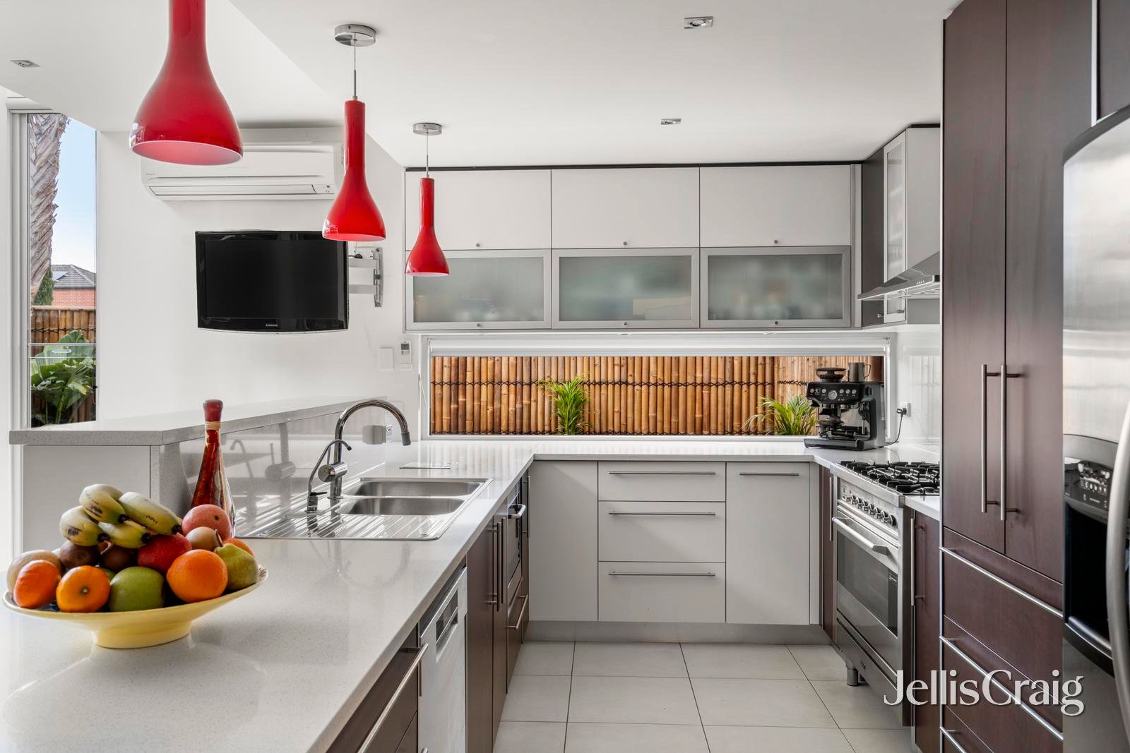 4 Governors Road, Coburg image 4