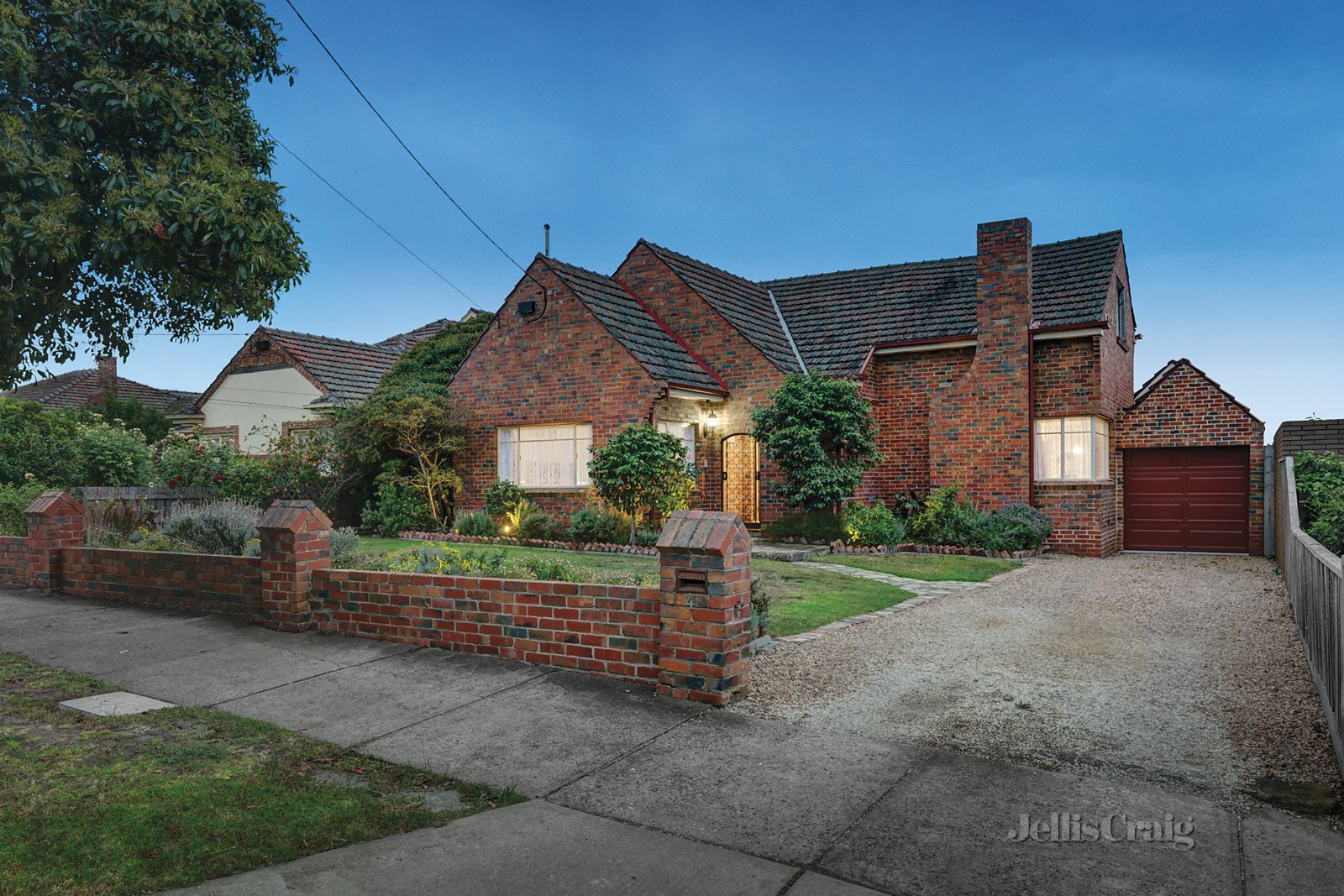 4 Grammar Street, Strathmore image 1