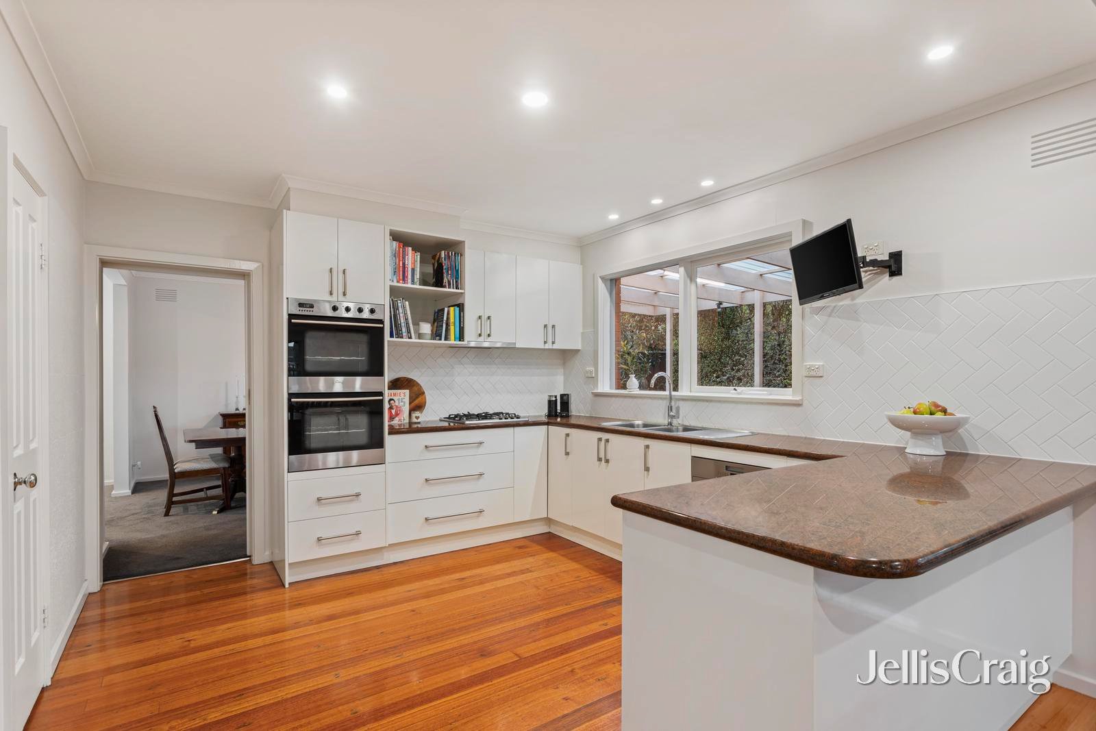 4 Greenock Place, Templestowe image 6