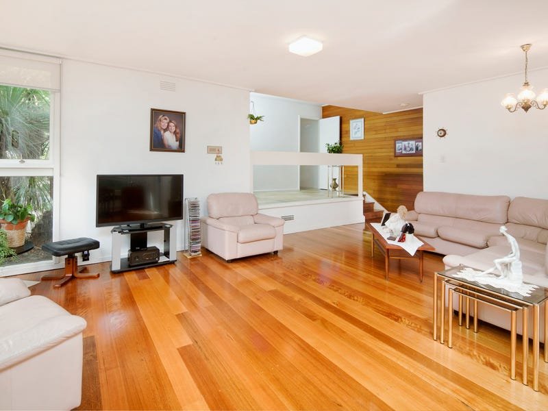 Property Gallery Thumbnail 3