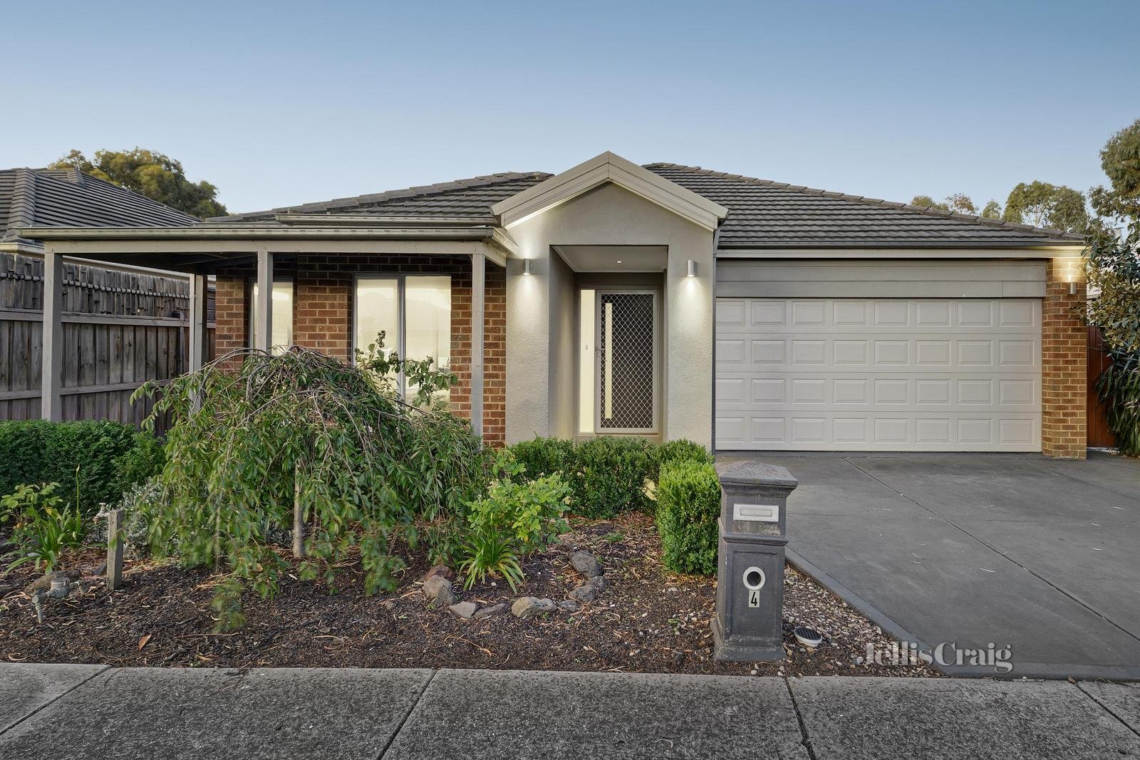 4 Gunghalin Drive, Doreen image 1