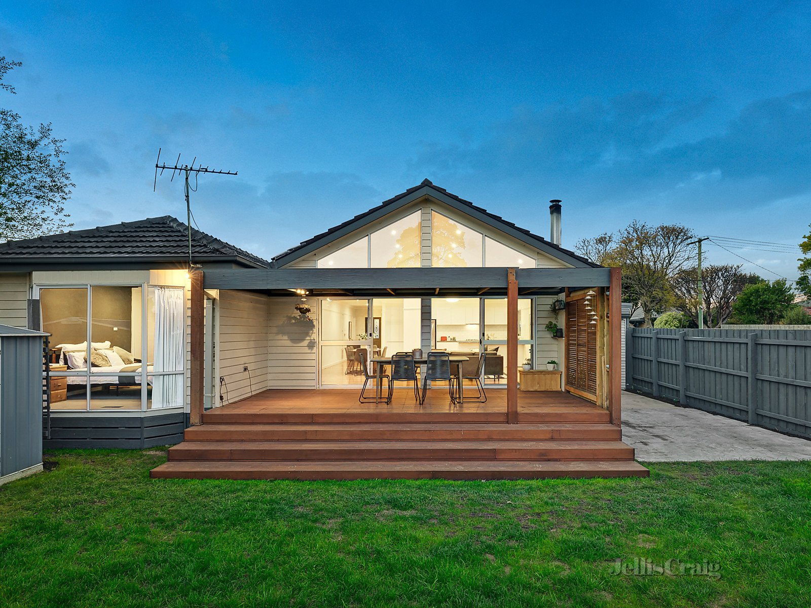 4 Haigh Street, Bentleigh East image 8