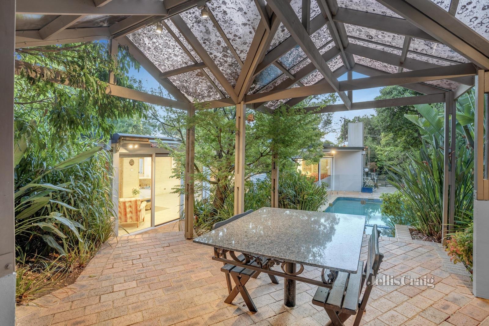 4 Halley Street, Blackburn image 11