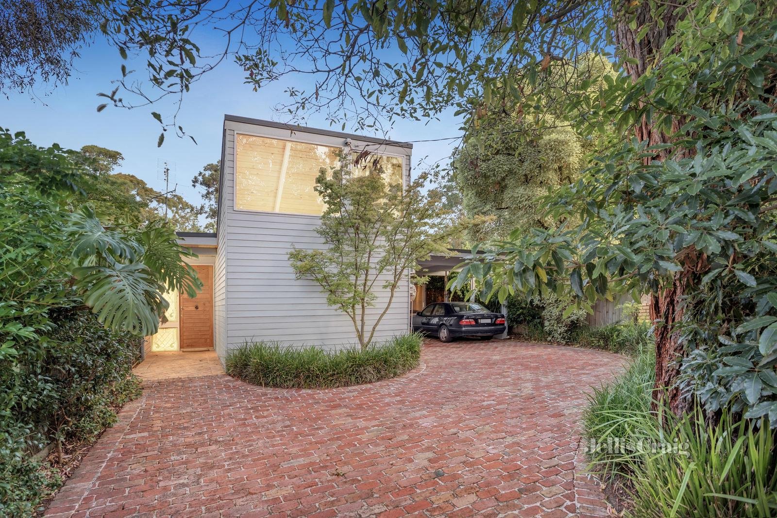4 Halley Street, Blackburn image 12