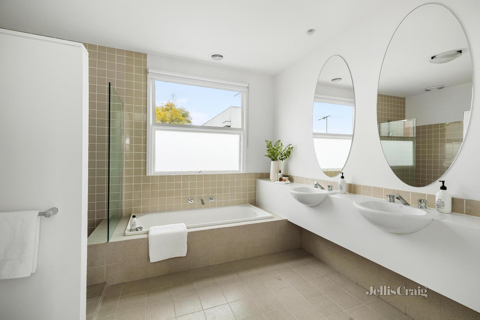 4 Hartington Street, Kew image 6