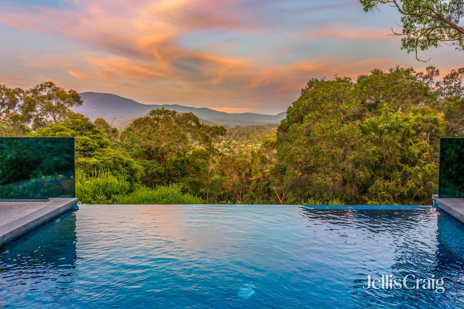 4 Hazel Crescent, Healesville image 2