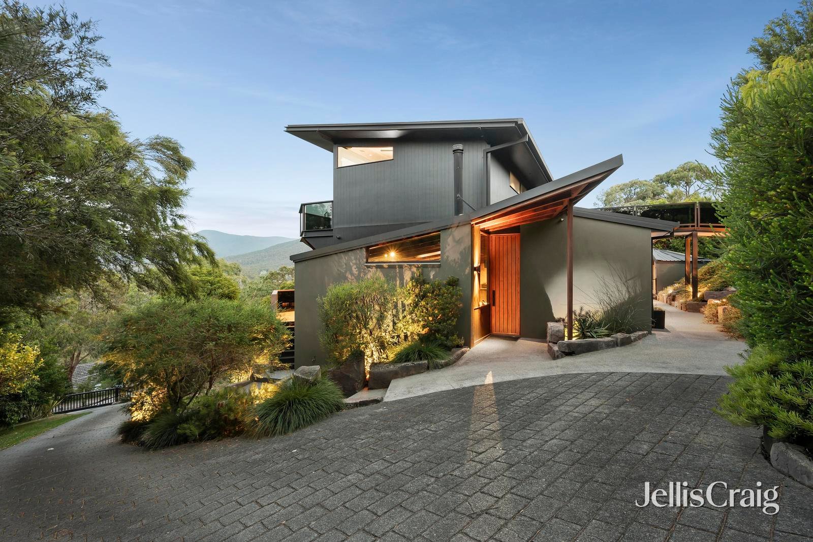 4 Hazel Crescent, Healesville image 4