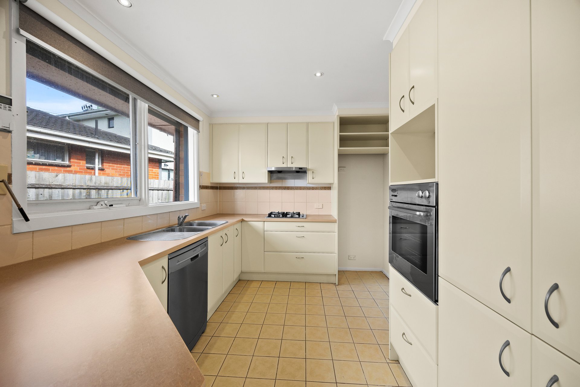 4 Henwood Street, Forest Hill image 4