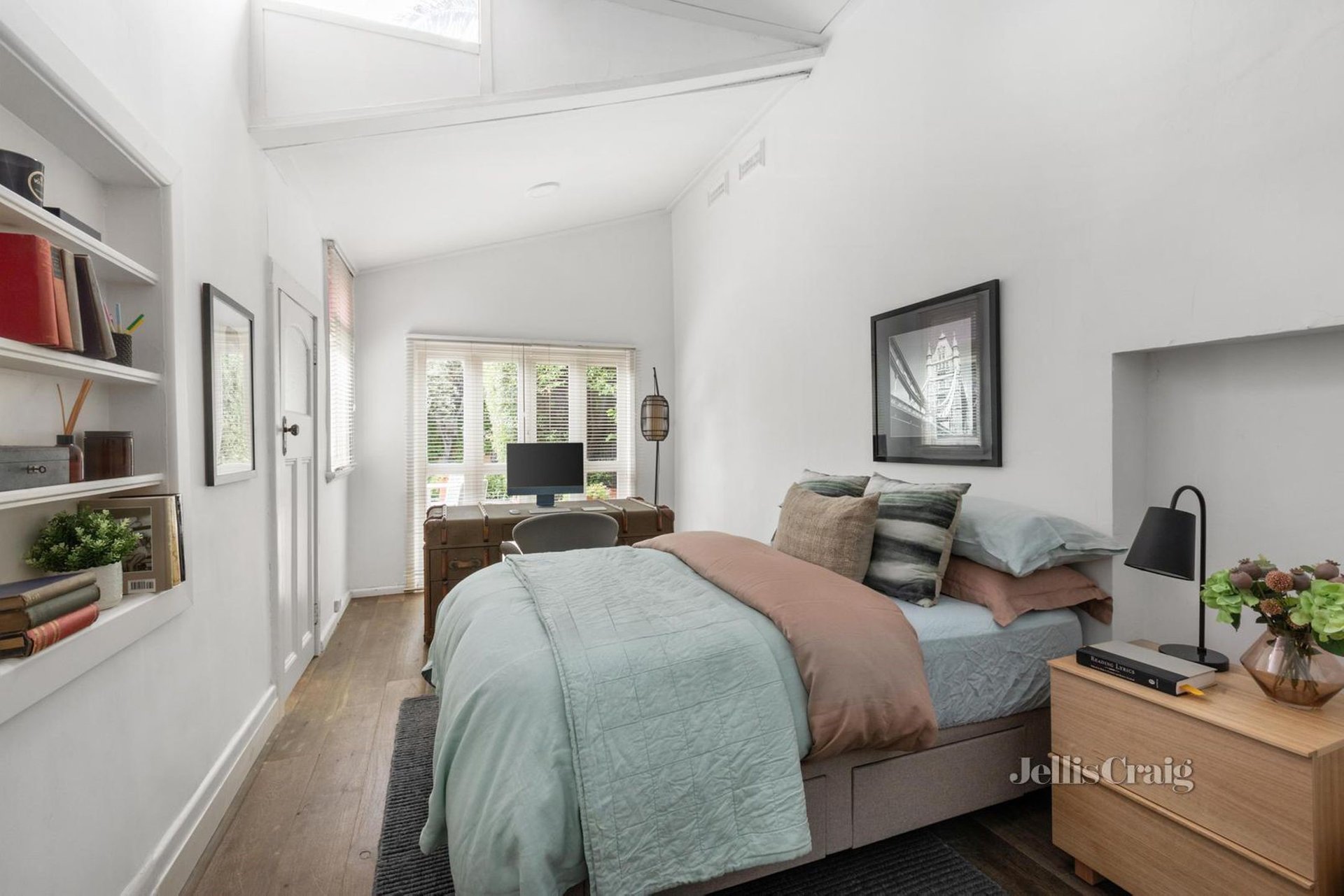 4 High Street South, Kew image 6