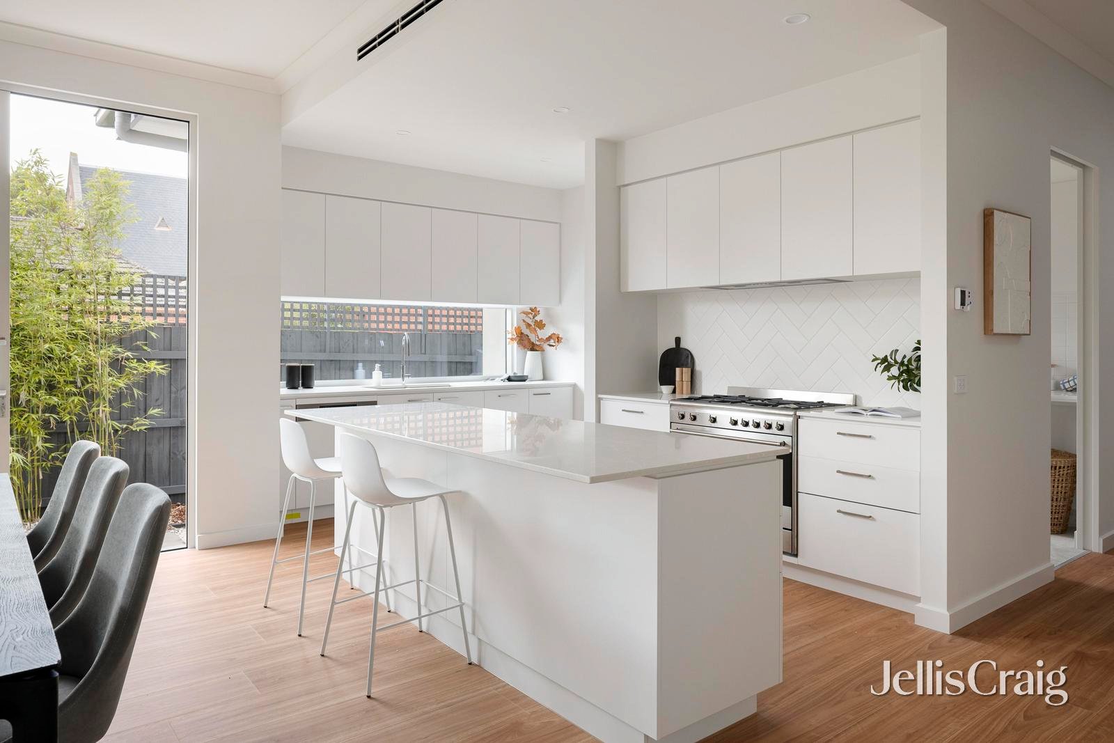 4 Highbury Grove, Kew image 3