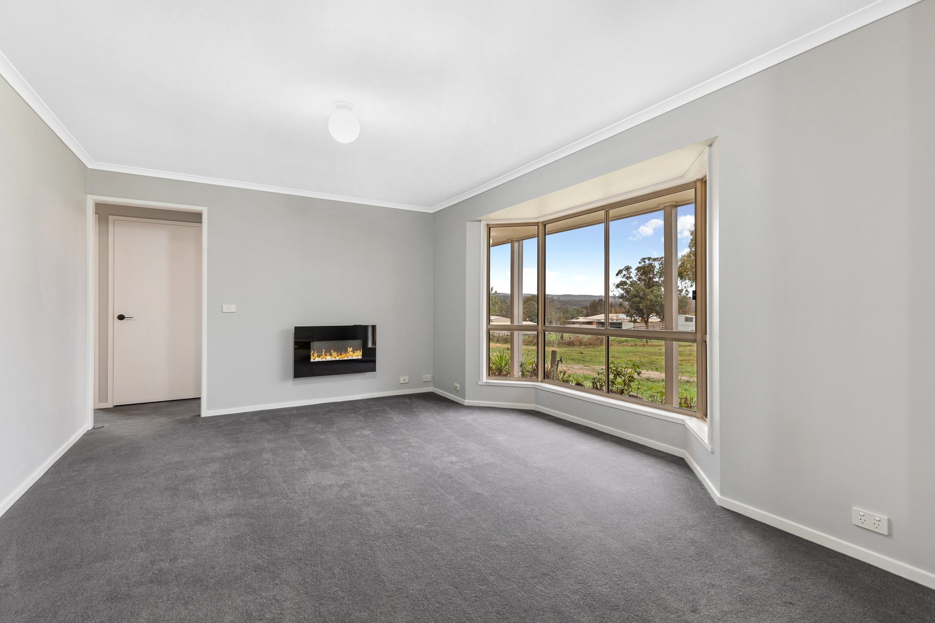 4 Honeycomb Road, Campbells Creek image 2