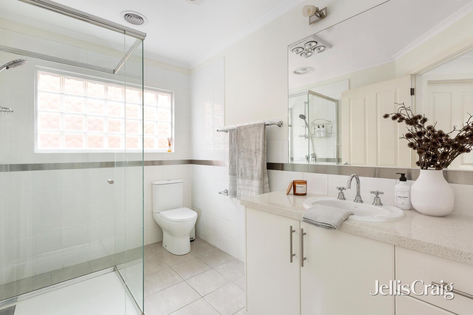 4 Hosking Court, Williamstown image 8