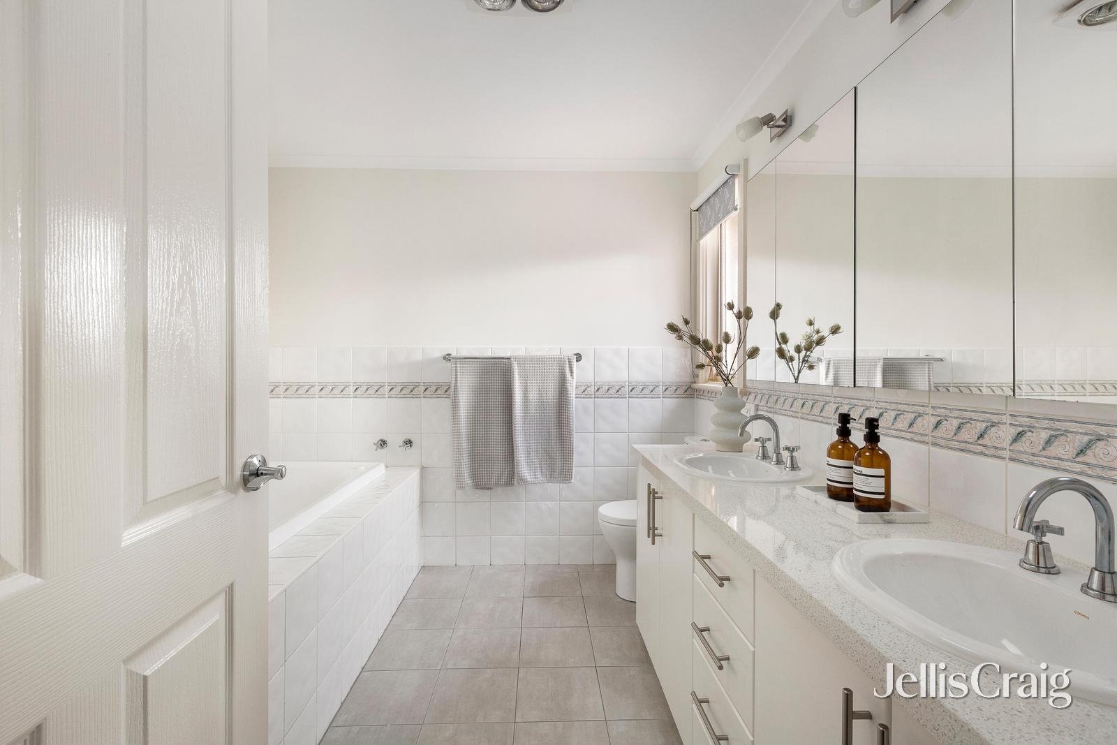 4 Hosking Court, Williamstown image 11