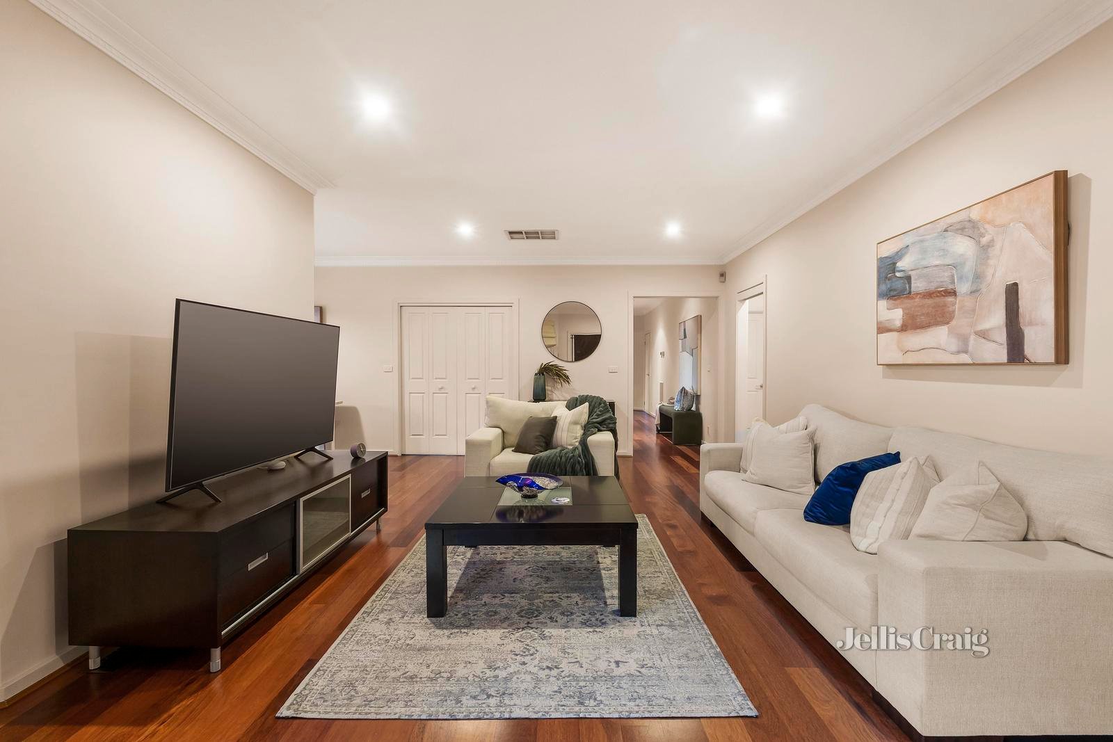 4 Howqua Court, Warranwood image 9