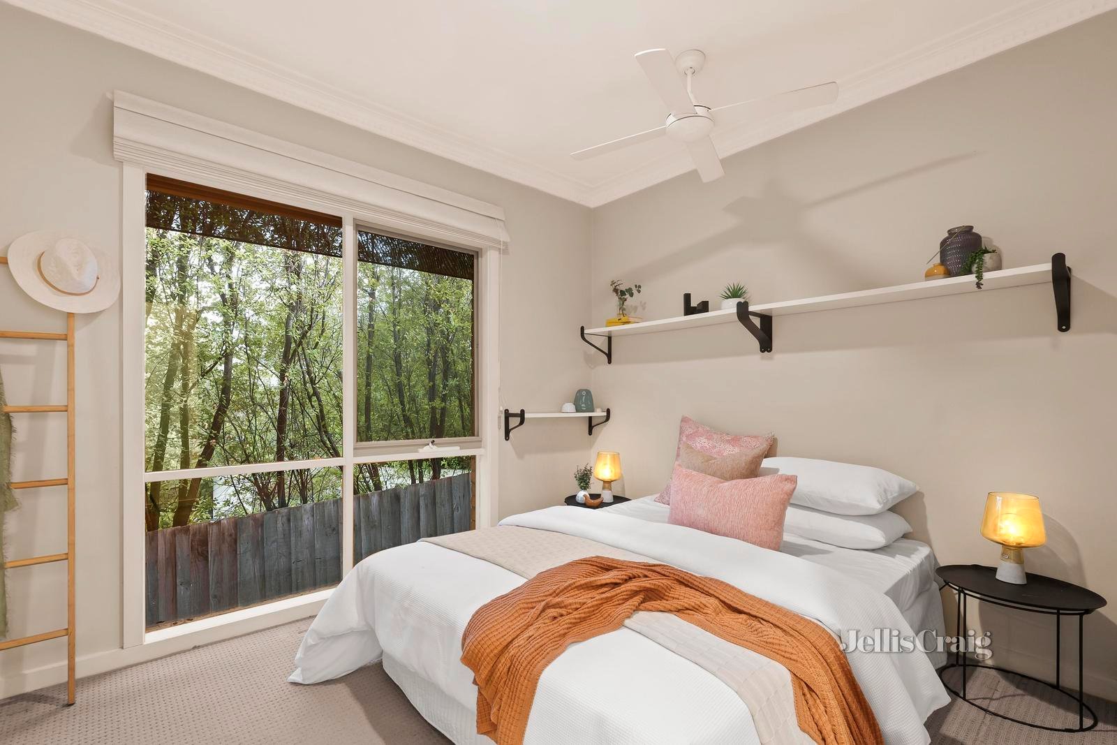 4 Howqua Court, Warranwood image 13