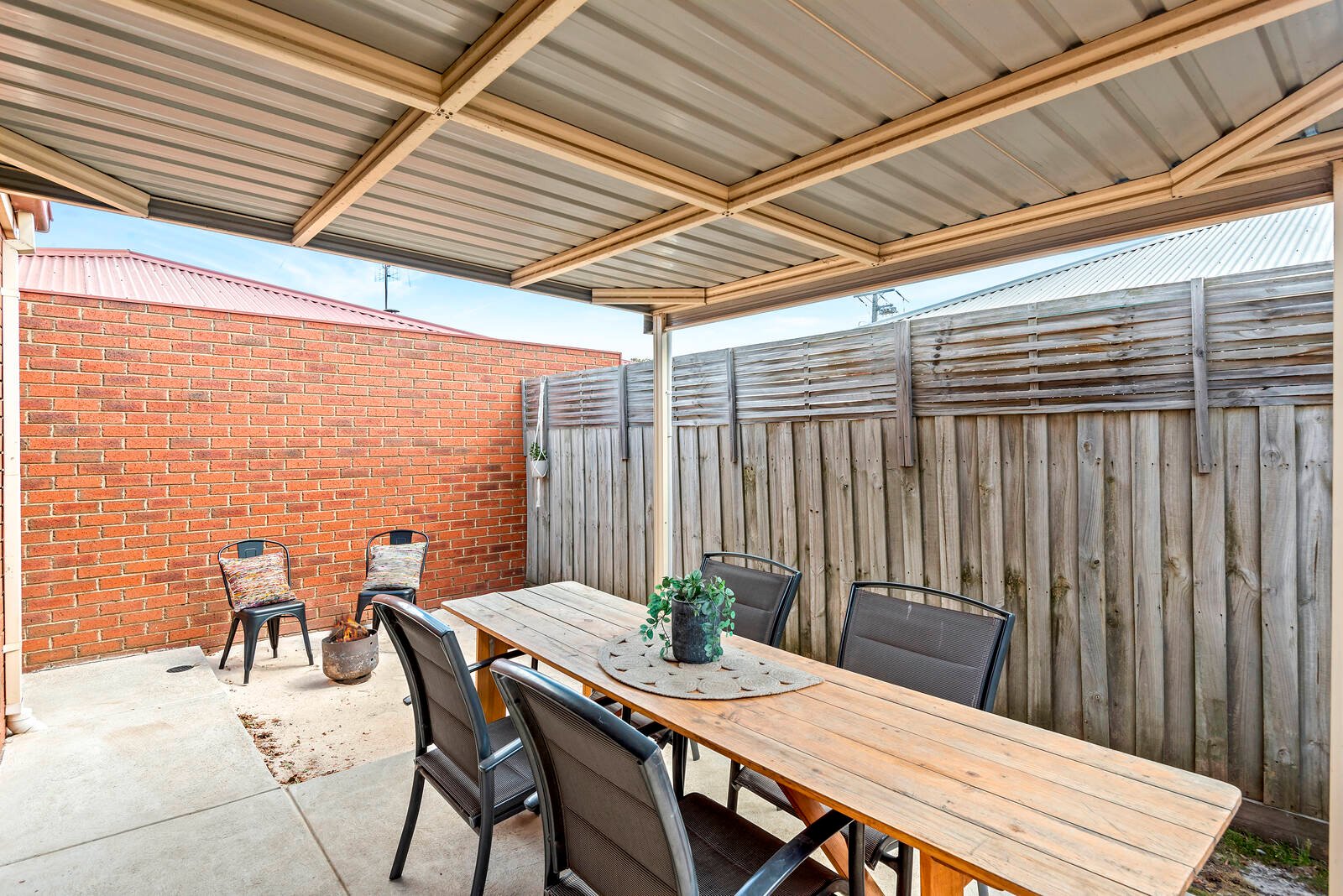 Property Gallery Thumbnail 8